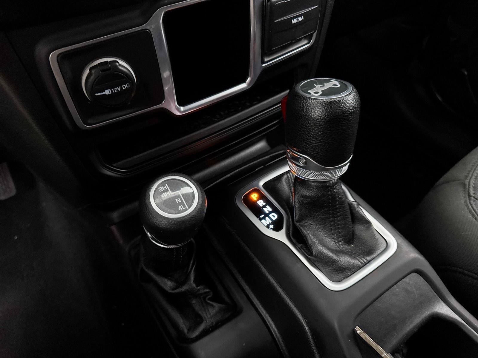 Used 2018 Jeep Wrangler Unlimited Sport AWD/4WD image 17