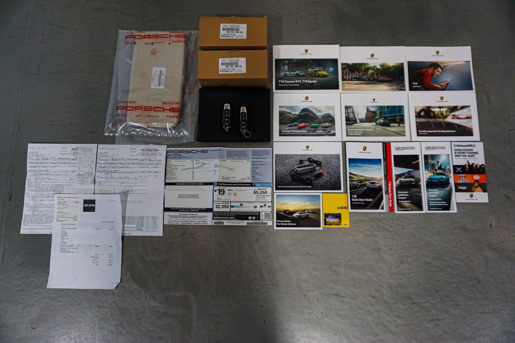 Used 2022 Porsche 718 Boxster Spyder image 99