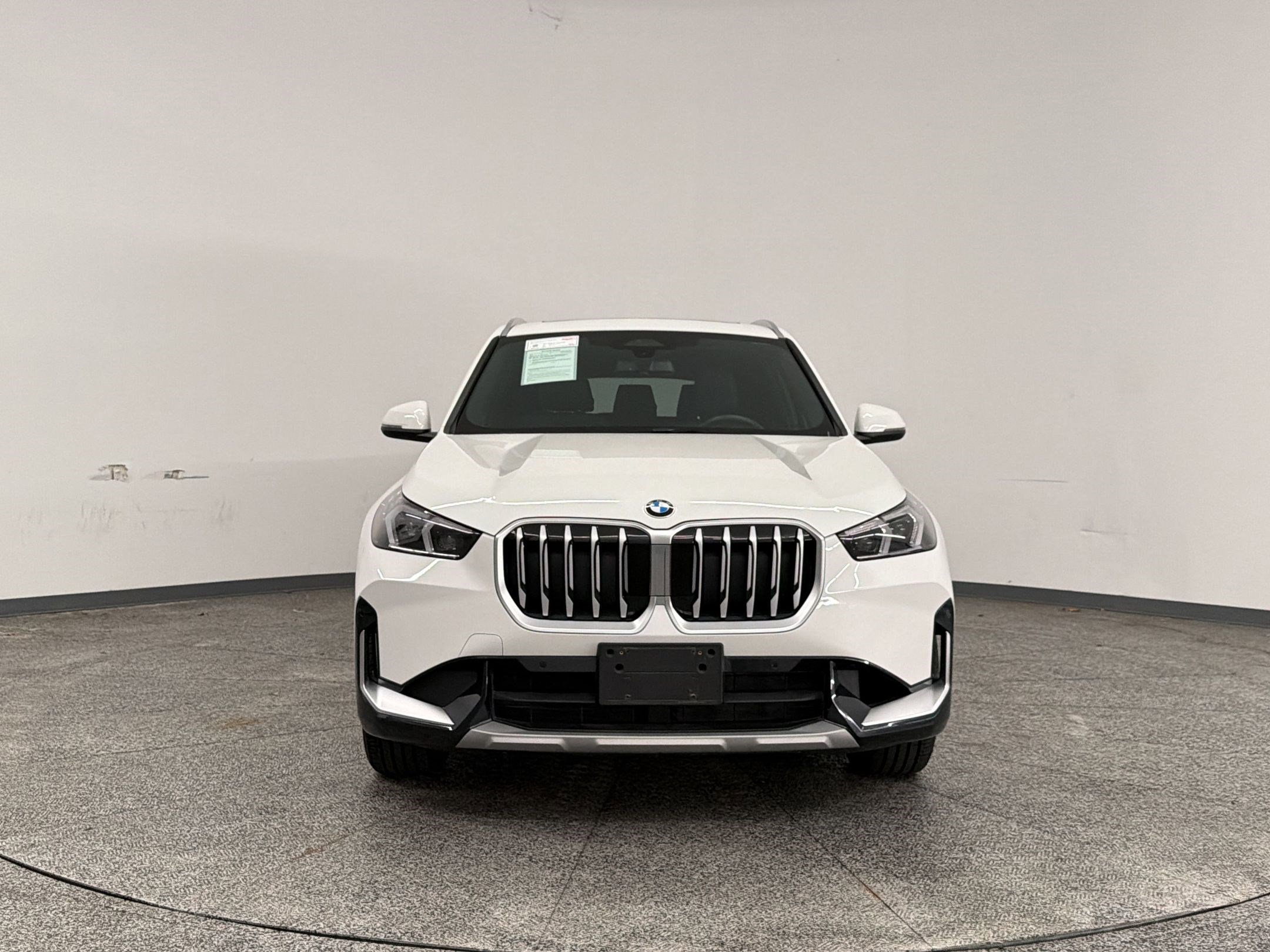 Used 2025 BMW X1 xDrive28i image 5