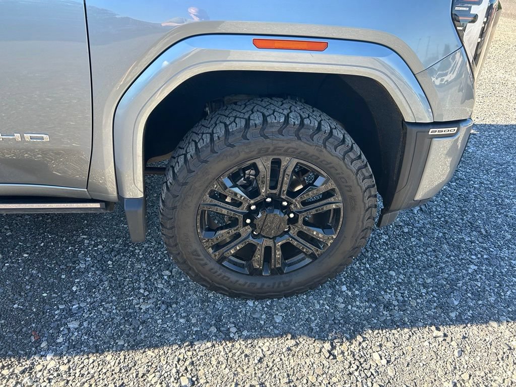 Used 2024 GMC Sierra 2500 Denali Ultimate AWD/4WD image 13