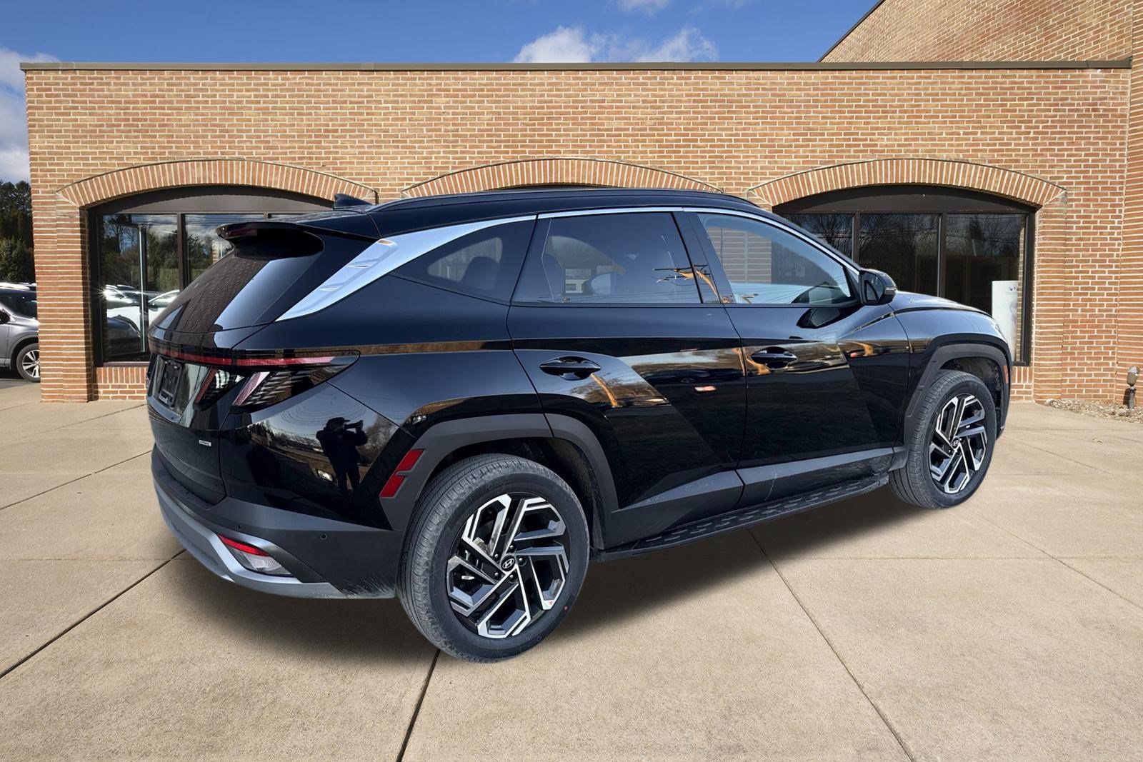 New 2026 Hyundai Tucson Limited AWD/4WD image 3