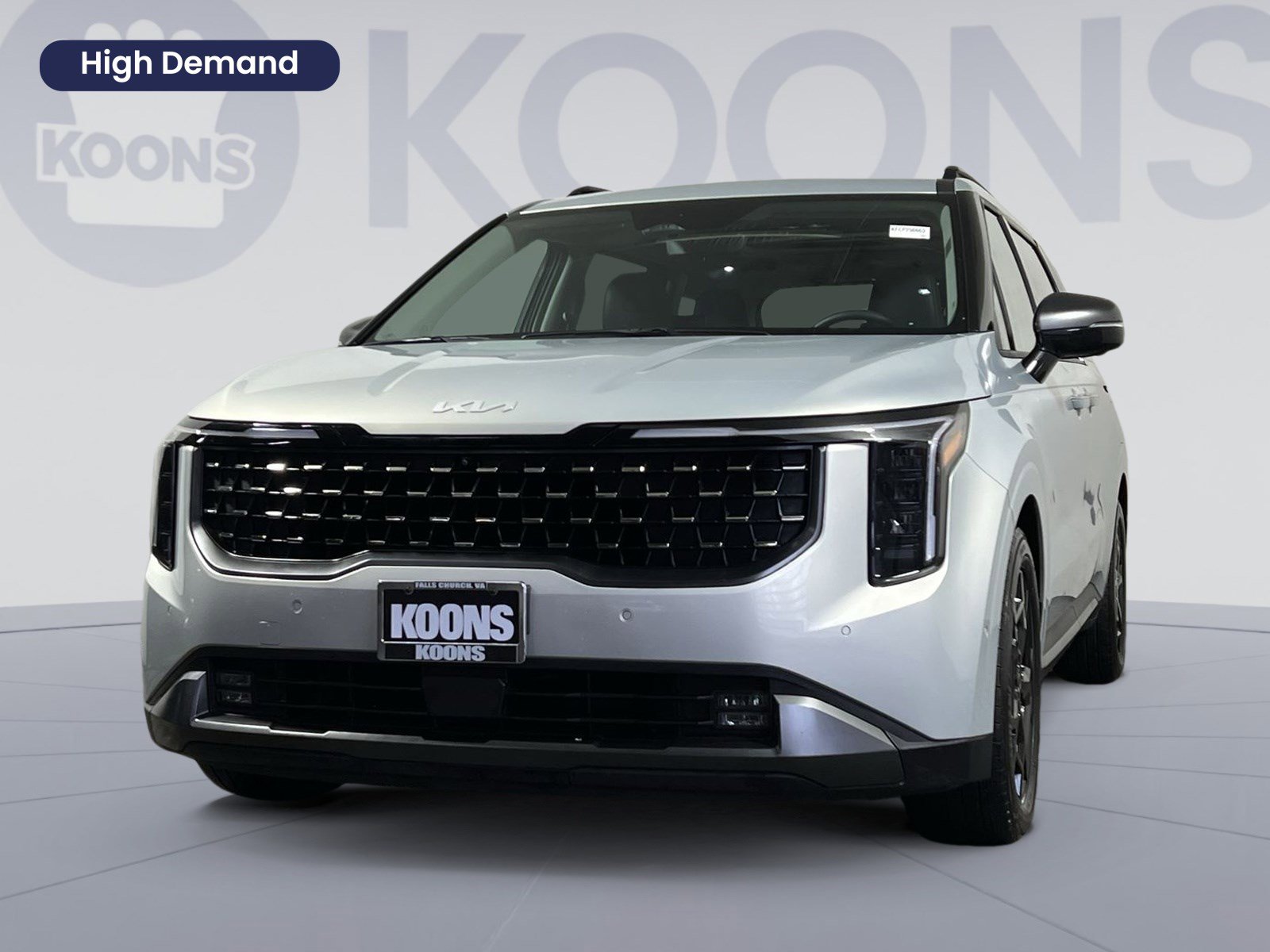 Used 2025 Kia Carnival SX FWD image 1