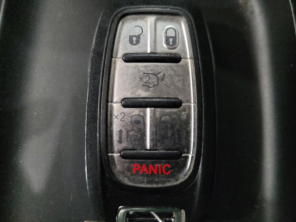 Used 2021 Chrysler Voyager Lxi FWD image 32