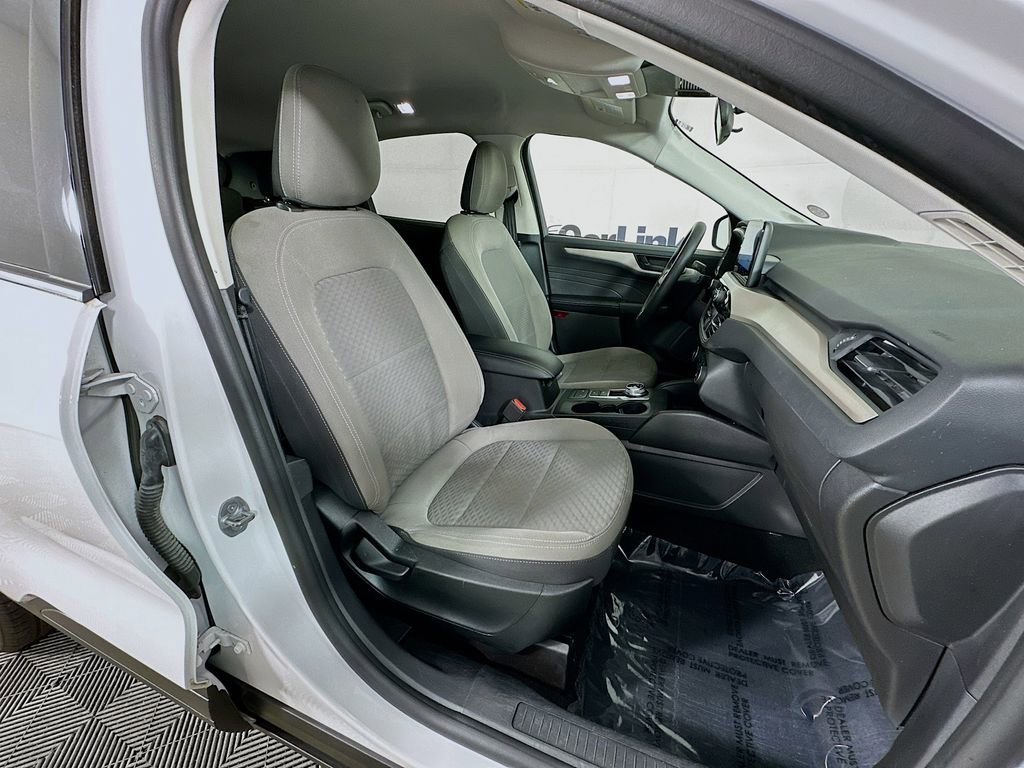 Used 2022 Ford Escape SE FWD image 30