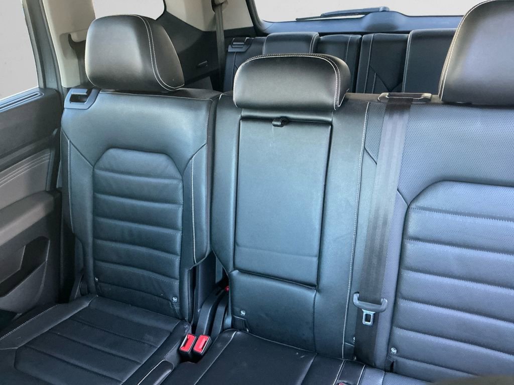 Used 2022 Volkswagen Atlas SEL Premium image 13