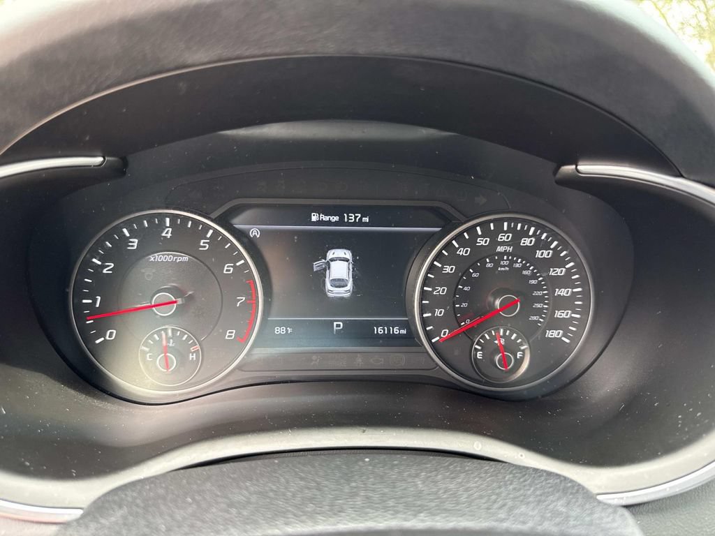 Used 2022 Kia Stinger GT2 w/ Red Interior Color Package RWD image 27