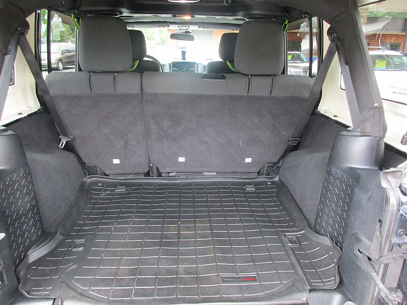Used 2012 Jeep Wrangler Unlimited Sport image 18