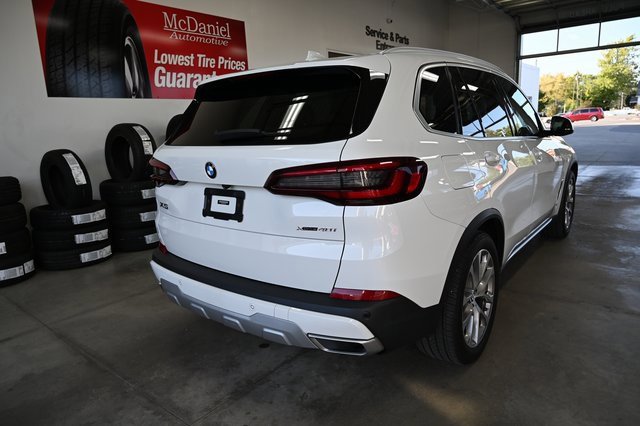 Used 2021 BMW X5 xDrive40i w/ Premium Package image 6