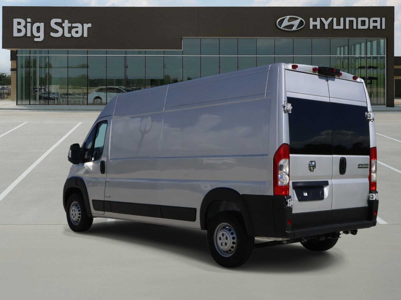 Used 2025 RAM ProMaster 2500 w/ Convenience Group FWD image 3