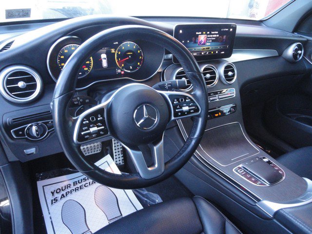 Used 2022 Mercedes-Benz GLC 300 4MATIC w/ AMG Line image 12