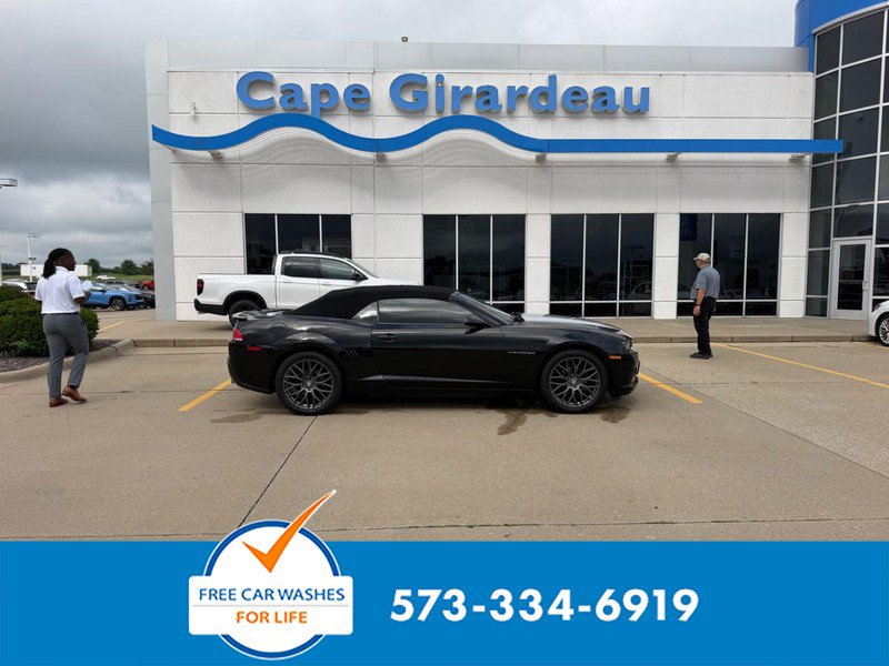 Used 2015 Chevrolet Camaro LT RWD image 1