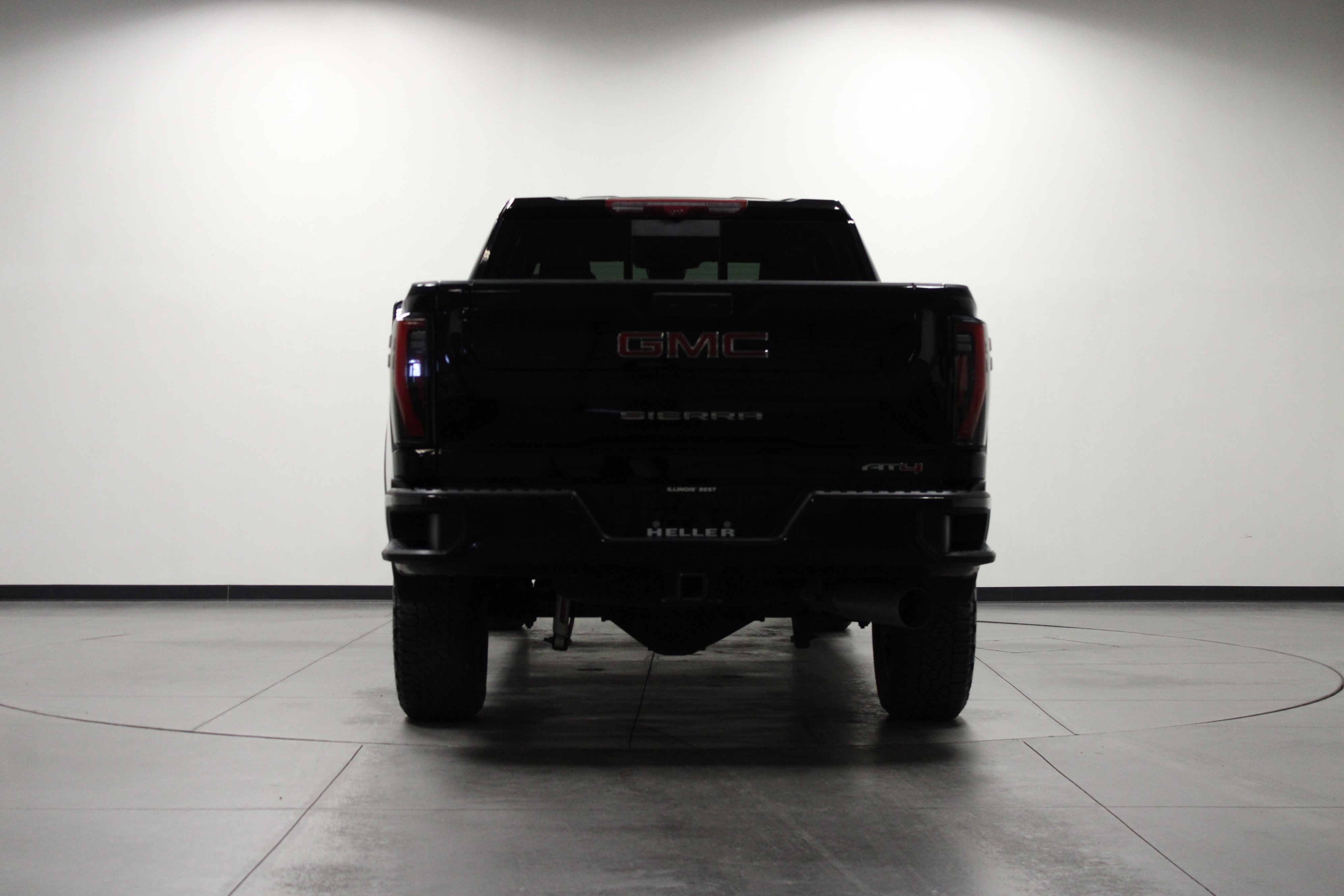 Used 2025 GMC Sierra 2500 AT4 w/ AT4 Premium Plus Package image 5