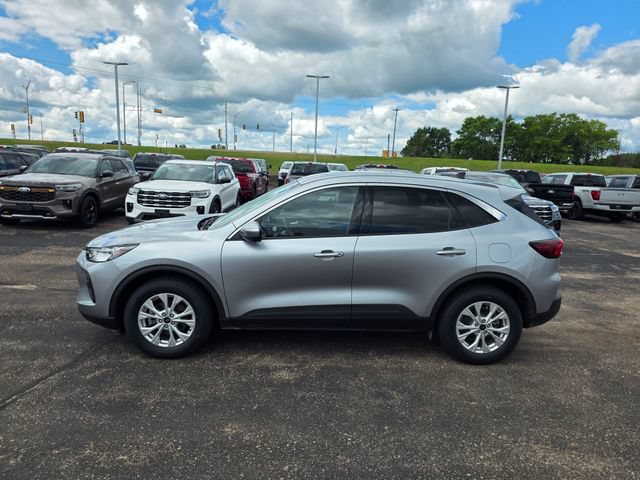 Used 2023 Ford Escape Active w/ Tech Pack #2 AWD/4WD image 4