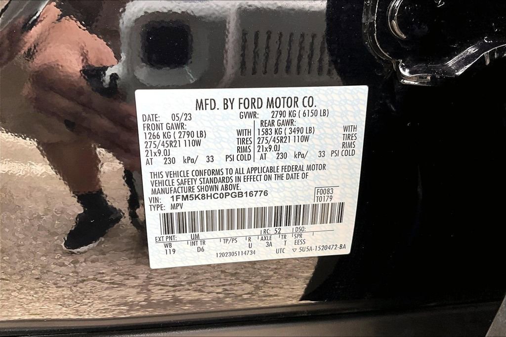 Certified 2023 Ford Explorer Platinum w/ Technology Package AWD/4WD image 36