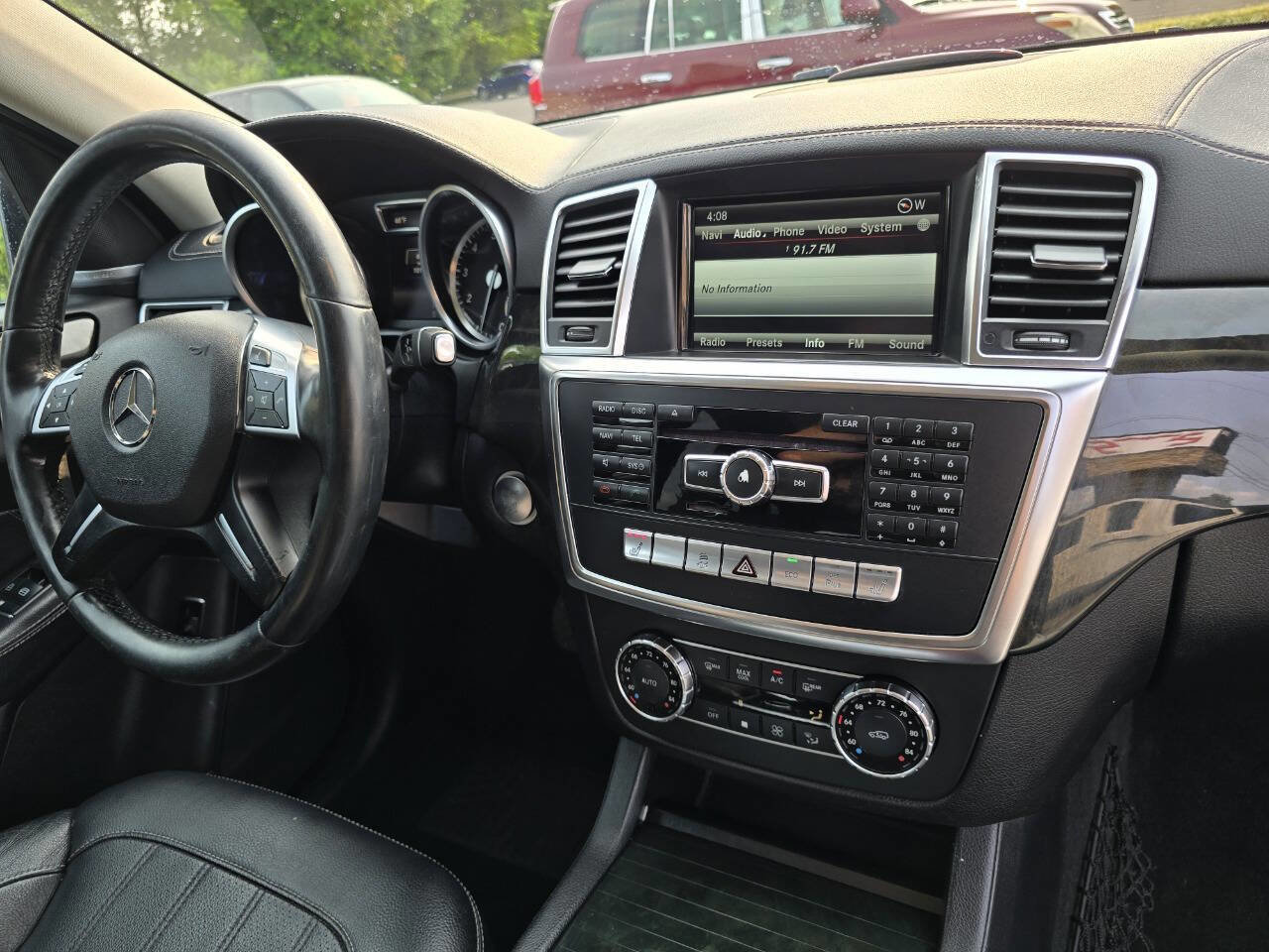 Used 2016 Mercedes-Benz GL 450 4MATIC w/ Premium I Package image 37