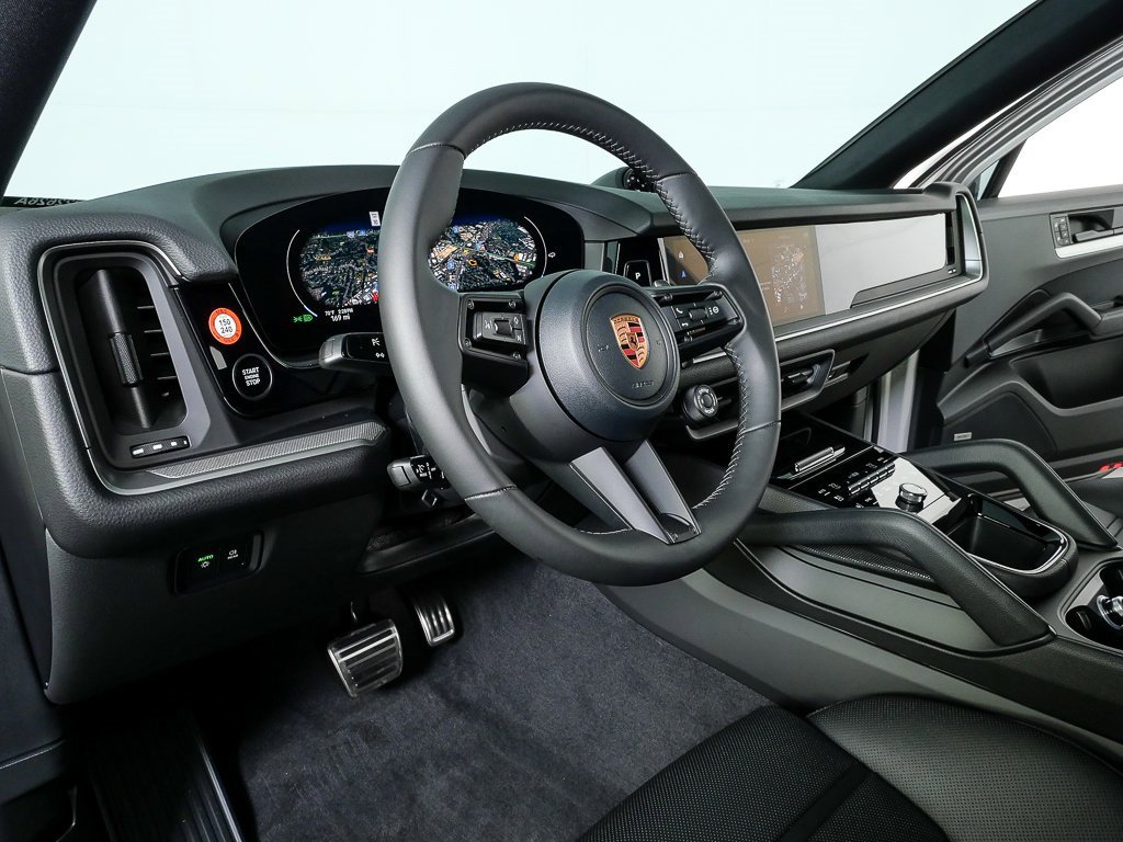 Certified 2026 Porsche Cayenne S image 4