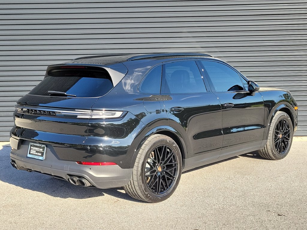 Certified 2026 Porsche Cayenne AWD/4WD image 7