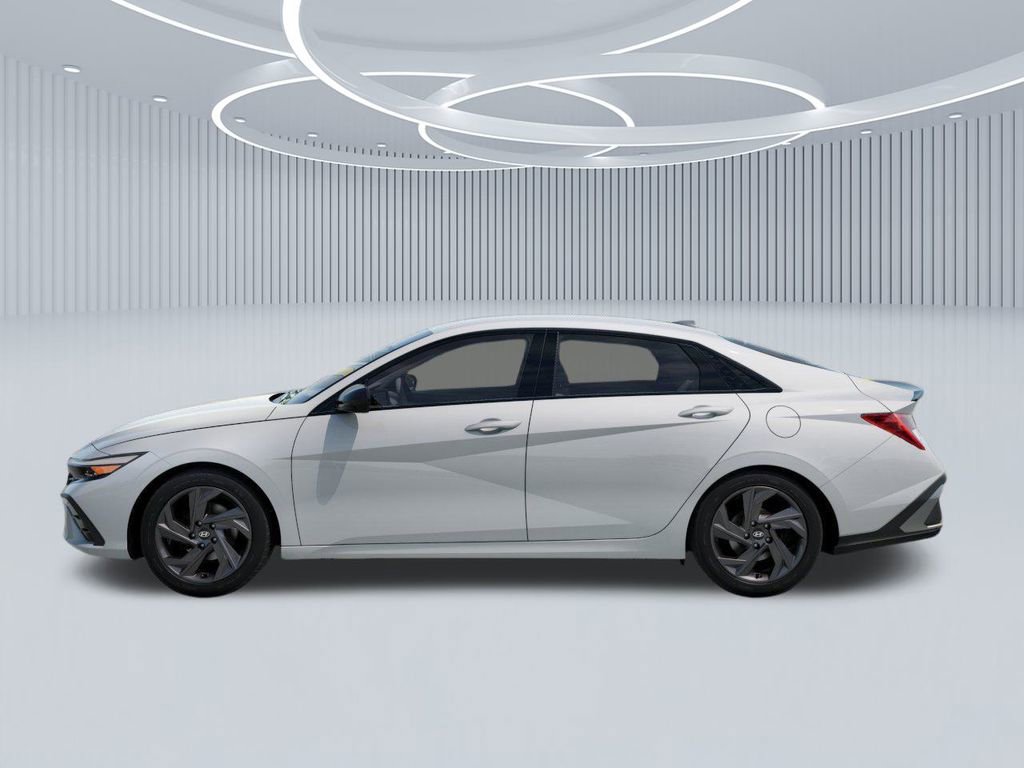 New 2026 Hyundai Elantra Sport FWD image 3
