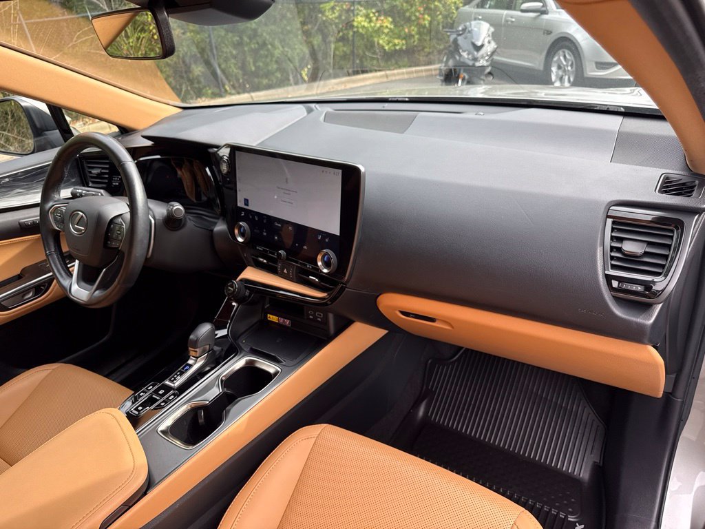 Used 2025 Lexus NX 350 AWD w/ Accessory Package (2T) image 40