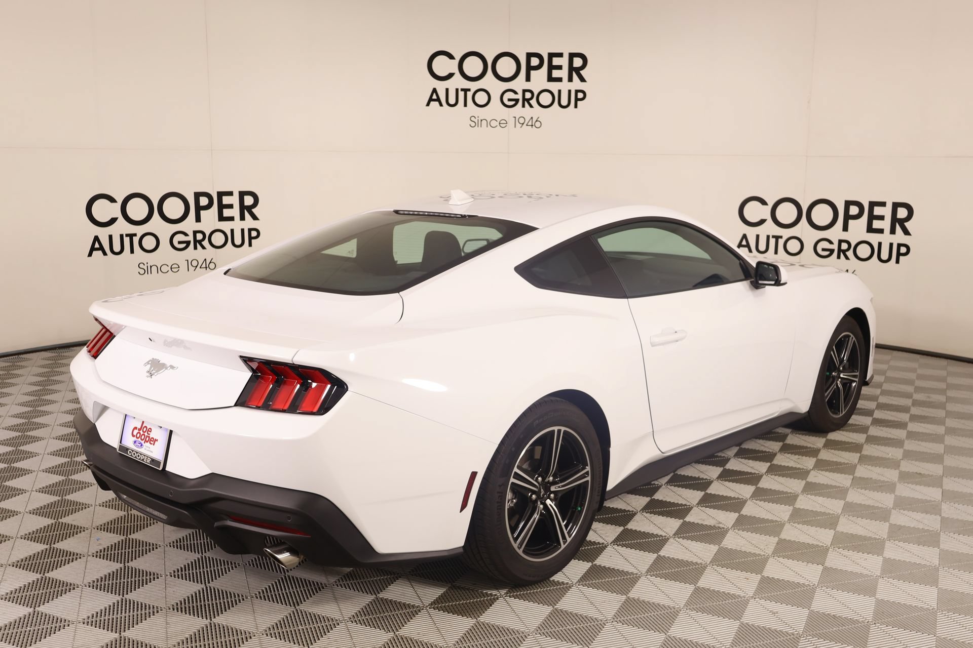 Used 2024 Ford Mustang Coupe RWD image 18