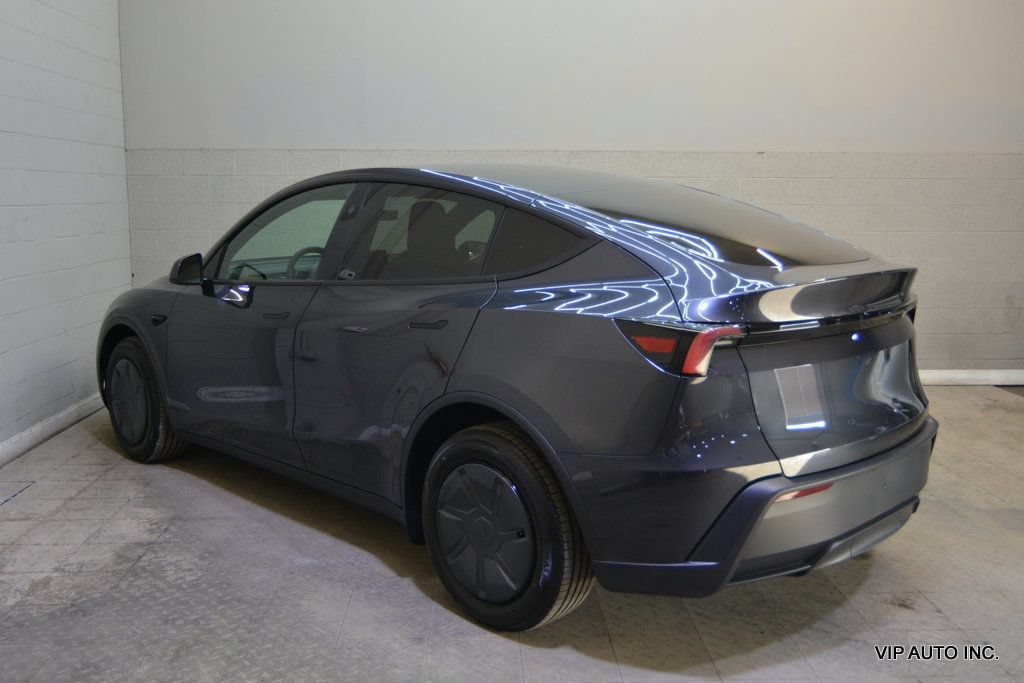 Used 2026 Tesla Model Y 2WD image 5