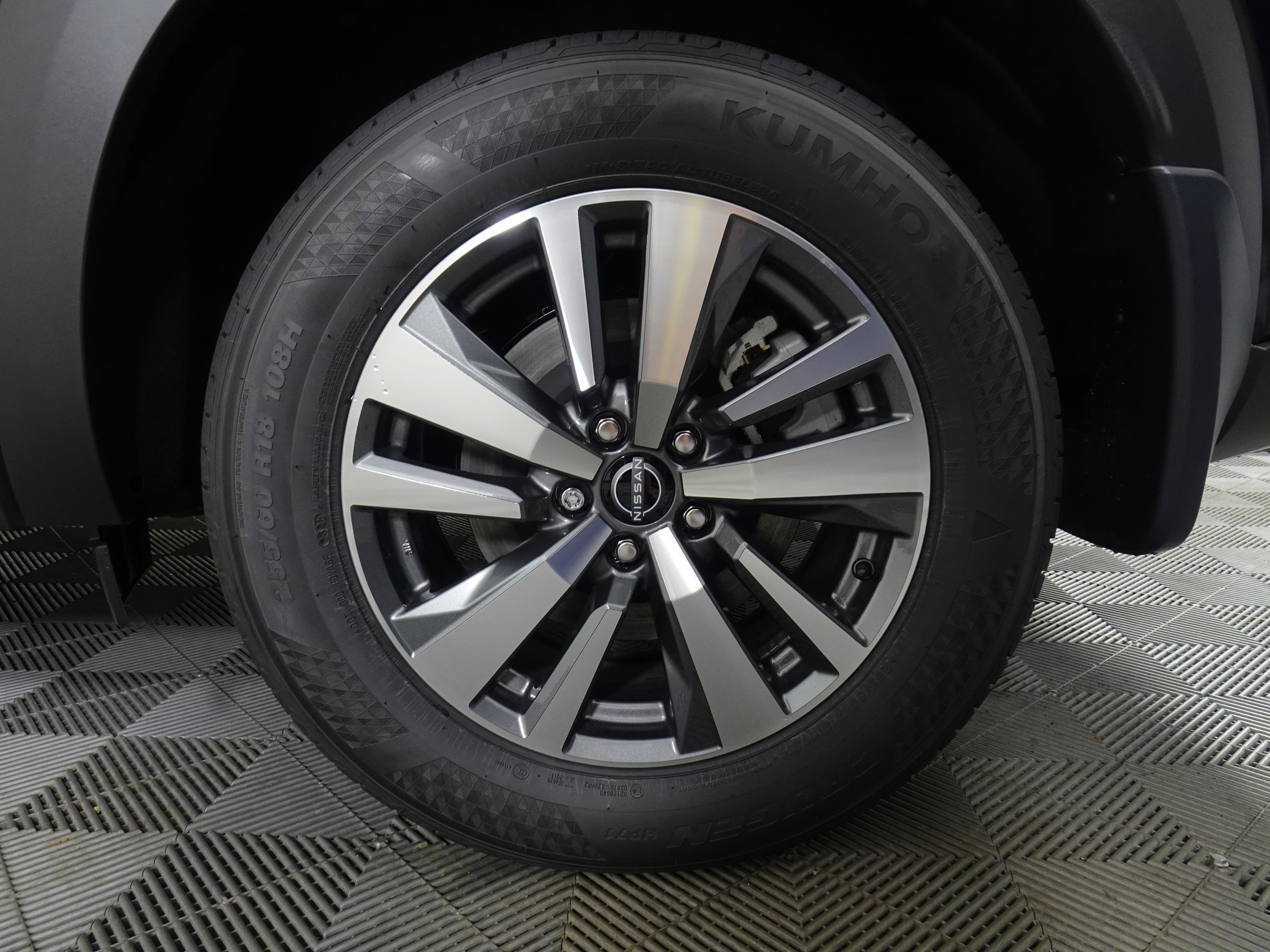 New 2025 Nissan Pathfinder SL w/ Cargo Package image 13