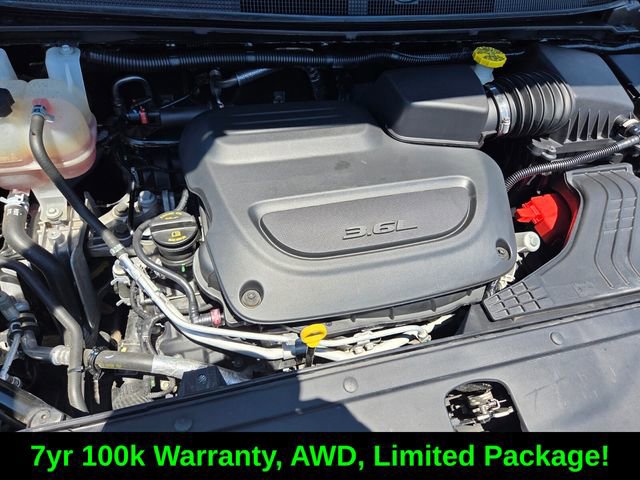 Used 2022 Chrysler Pacifica Limited w/ Uconnect Theater Family Group AWD/4WD image 19