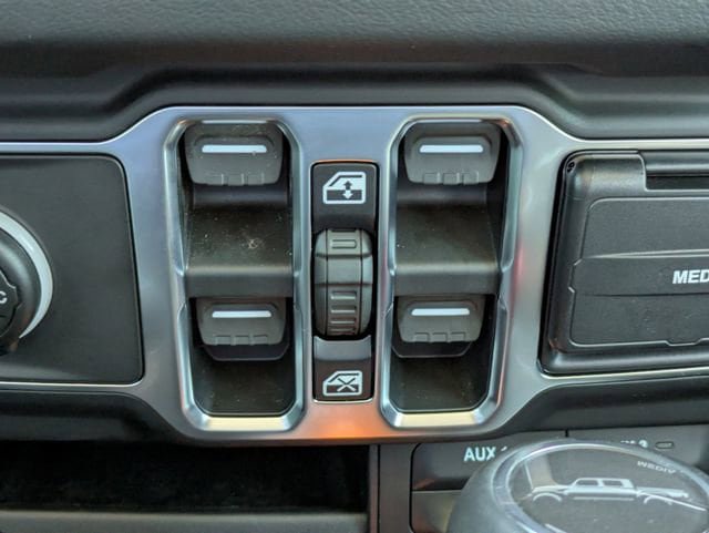New 2026 Jeep Gladiator Sport AWD/4WD image 26