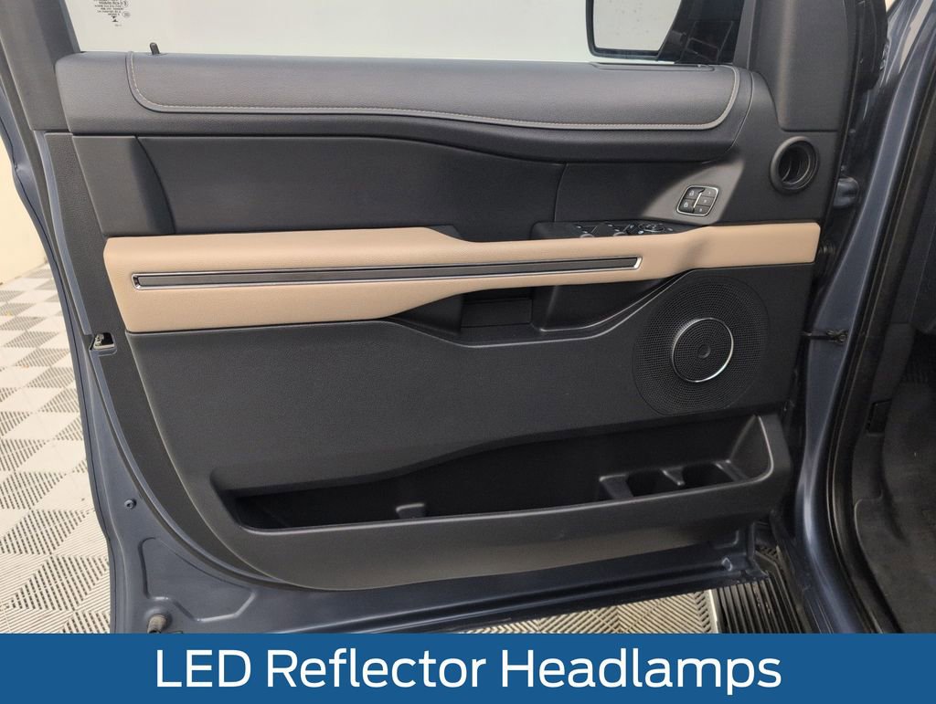 Used 2023 Ford Expedition XLT image 36