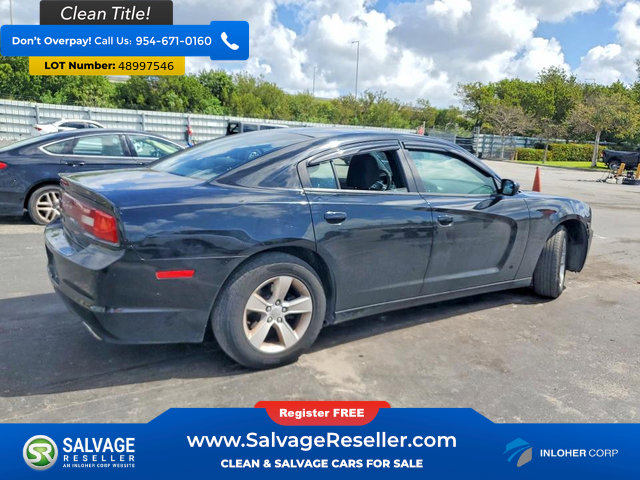 Used 2012 Dodge Charger SE RWD image 4
