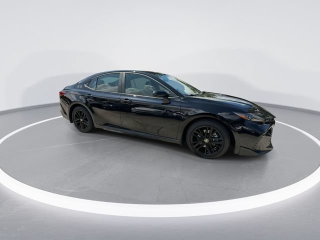 Used 2026 Toyota Camry SE FWD image 9