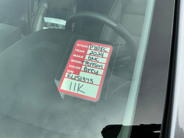 Used 2024 GMC Terrain AT4 image 40