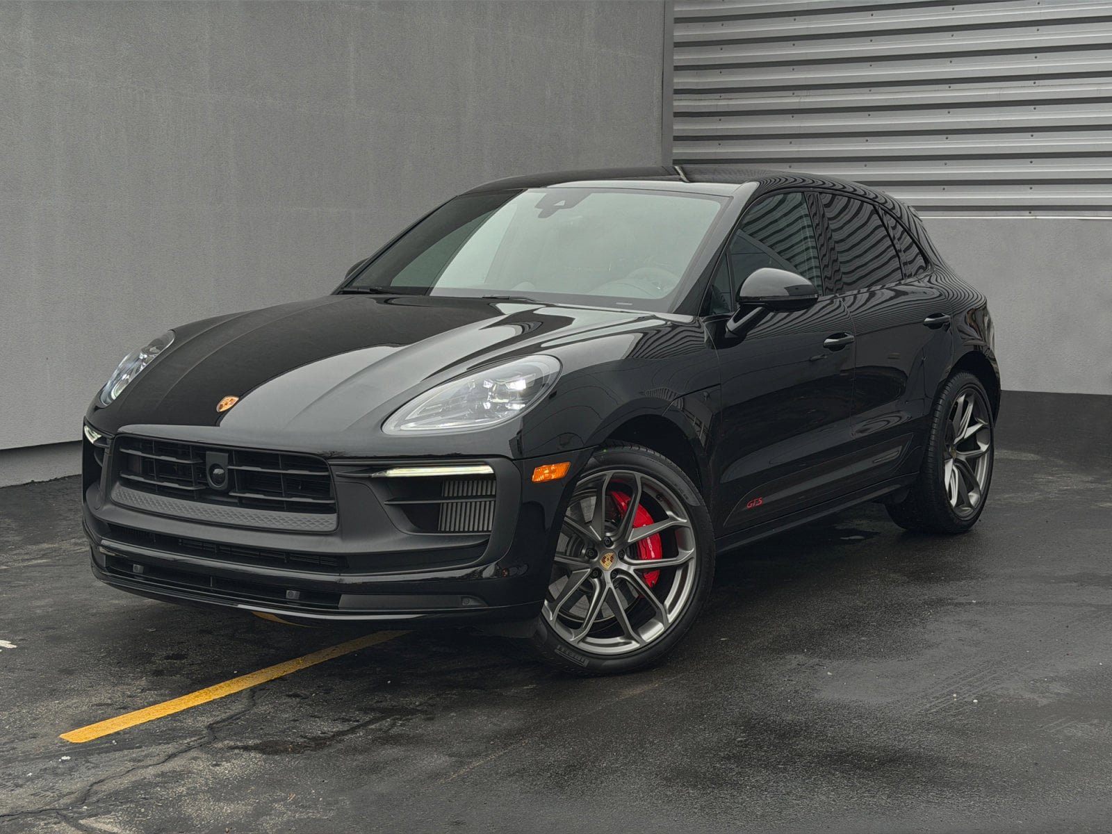 Used 2026 Porsche Macan GTS AWD/4WD image 1