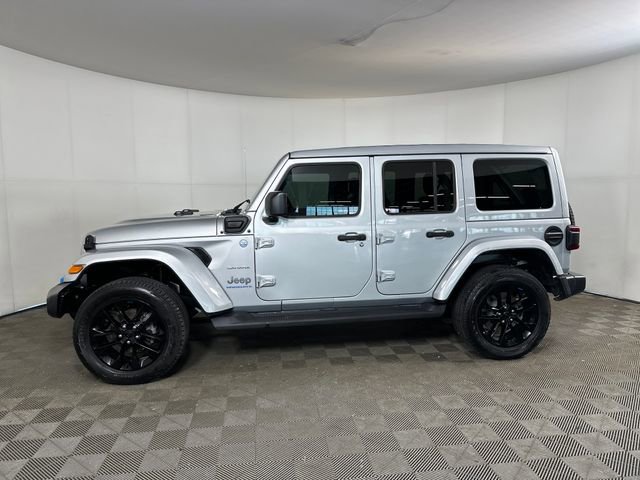 Used 2023 Jeep Wrangler Unlimited Sahara w/ Cold Weather Group AWD/4WD image 6