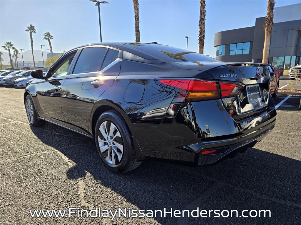 Used 2025 Nissan Altima 2.5 S image 4