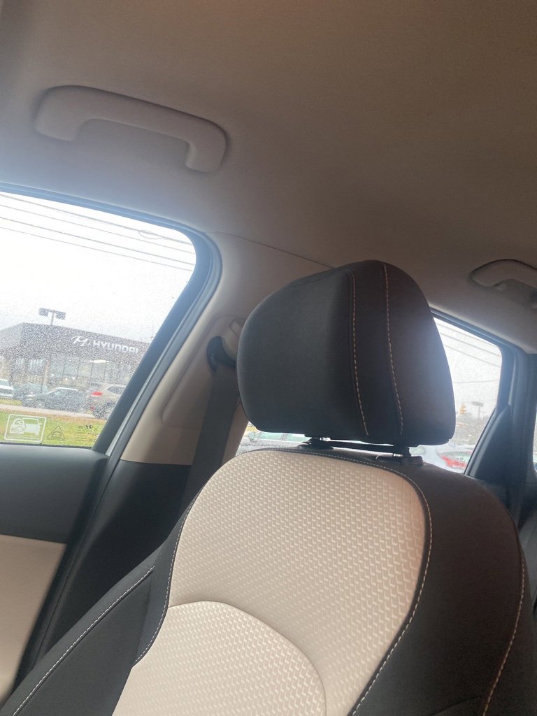 Used 2020 Hyundai Elantra GT image 8