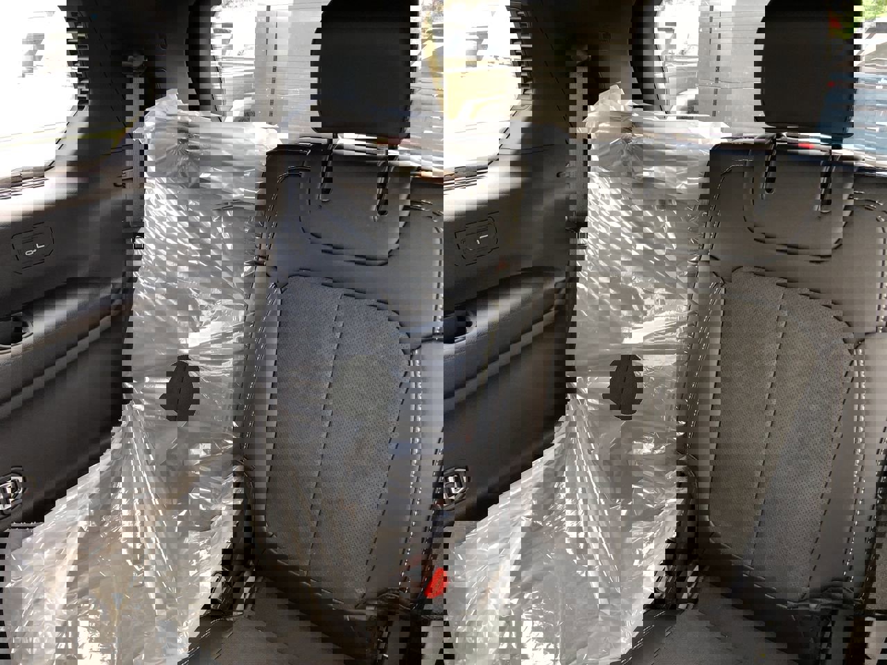 New 2026 Jeep Grand Cherokee L 4WD image 12