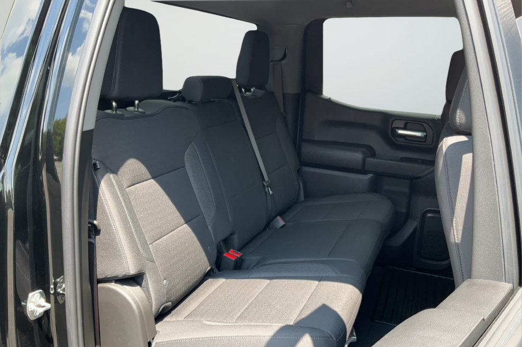 New 2026 Chevrolet Silverado 1500 Custom w/ Turbomax Blackout Package AWD/4WD image 17