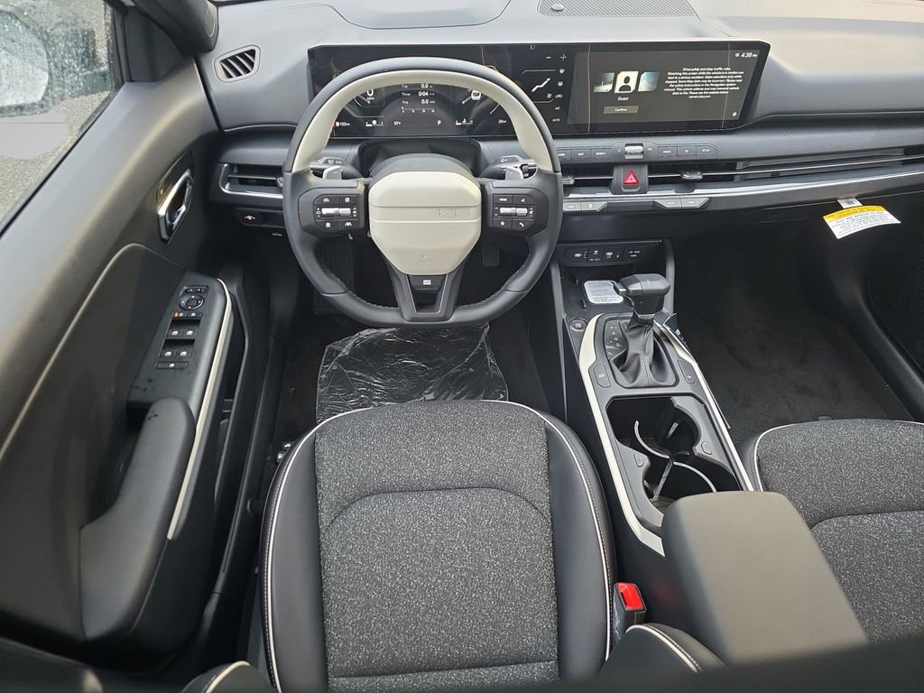 New 2025 Kia K4 GT-Line image 24