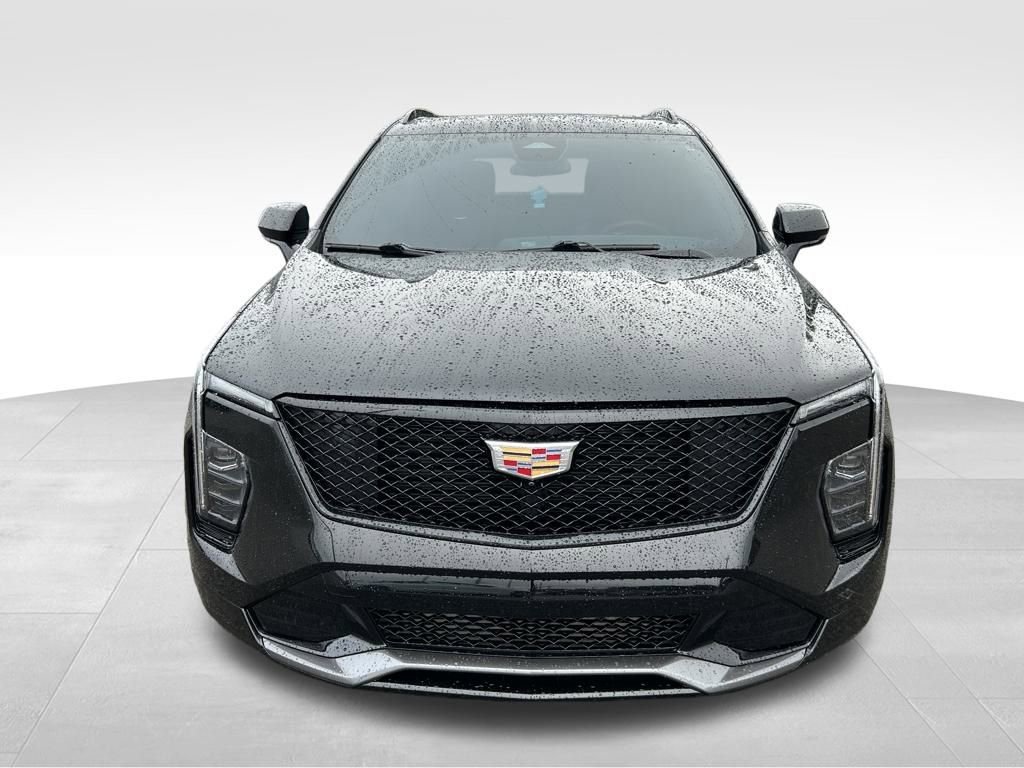 Used 2025 Cadillac XT4 Sport w/ Cold Weather Package image 8