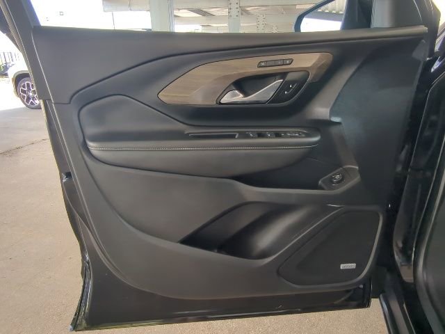 Used 2022 GMC Terrain Denali w/ Denali Premium Package image 16