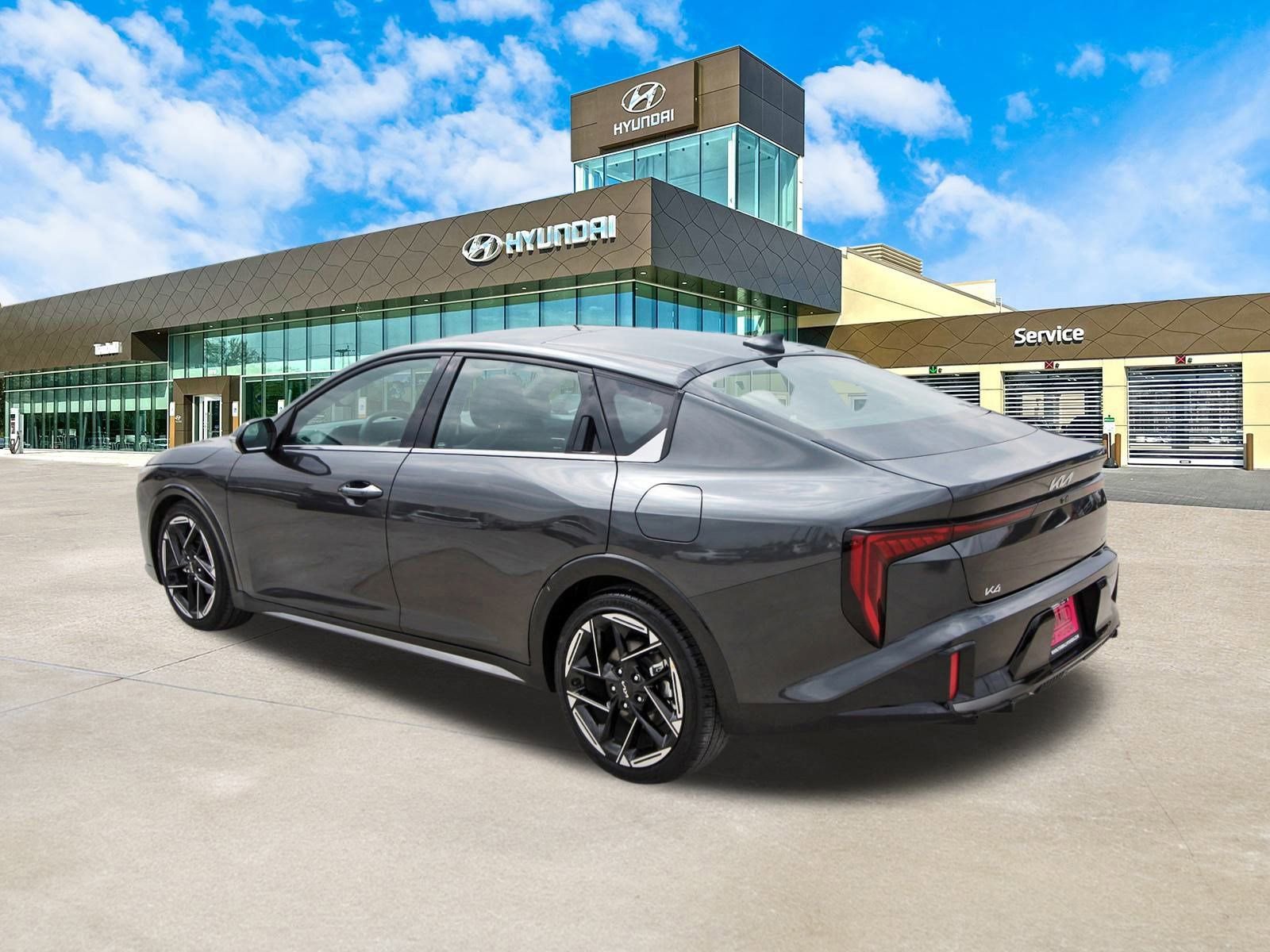 Used 2025 Kia K4 GT-Line w/ GT-Line Premium Package image 8