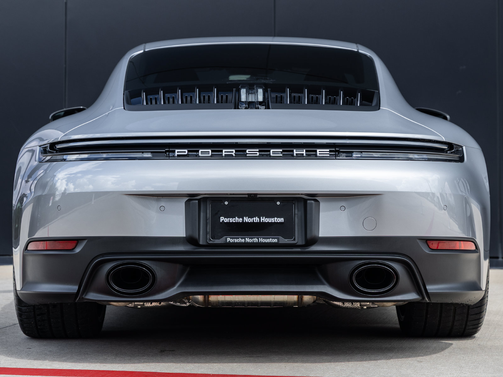 Used 2025 Porsche 911 Carrera RWD image 10