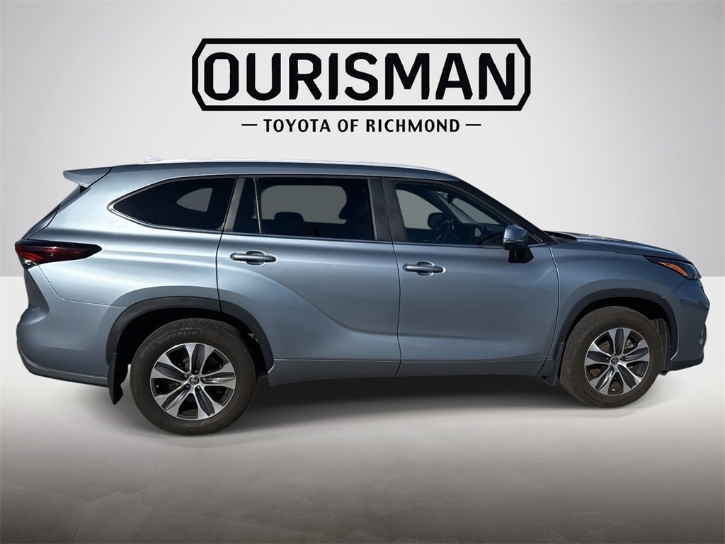 Certified 2024 Toyota Highlander XLE image 8