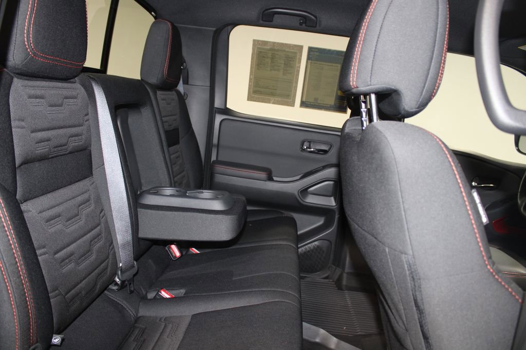 Used 2024 Nissan Frontier PRO-4X w/ Pro Convenience Package image 32