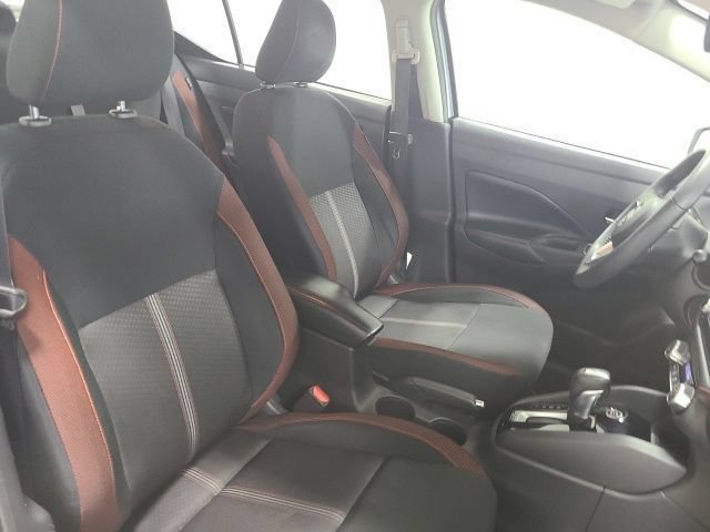 Used 2024 Nissan Versa SR FWD image 11