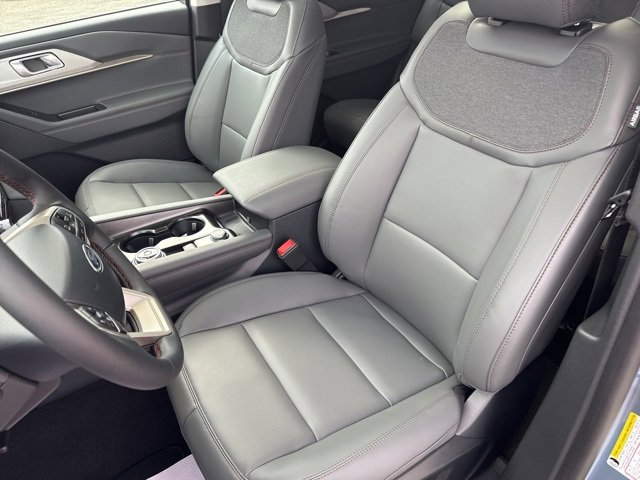 New 2025 Ford Explorer Active image 22