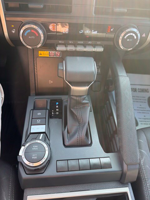 Used 2025 Toyota Tacoma SR5 AWD/4WD image 21