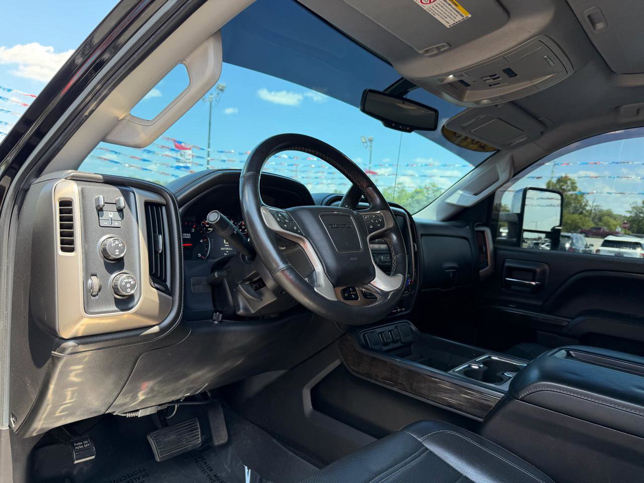 Used 2015 GMC Sierra 2500 Denali AWD/4WD image 13