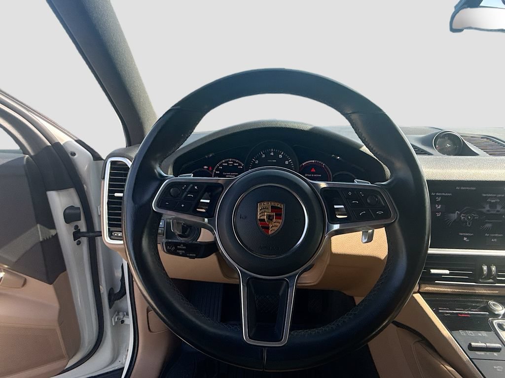 Used 2021 Porsche Cayenne AWD/4WD image 12